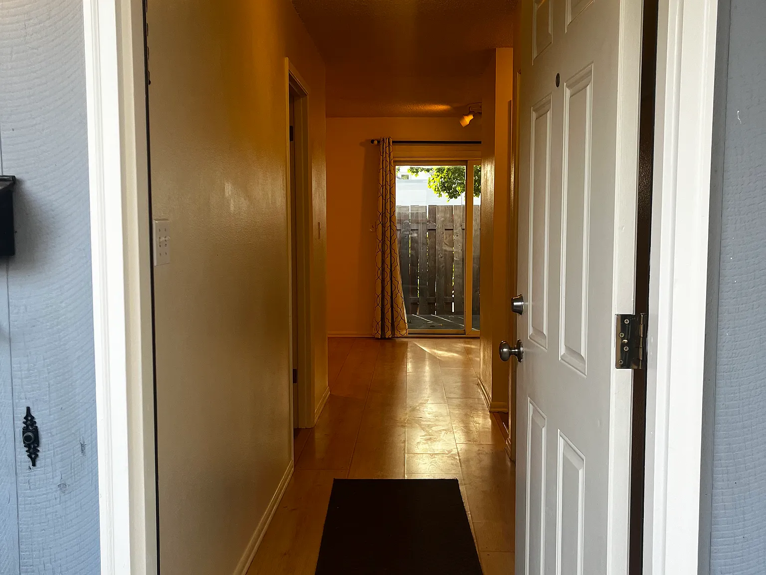 2 bed, 855 sqft, $1,450 — Photo 4