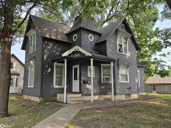 1103 1st St, Webster City, IA 50595