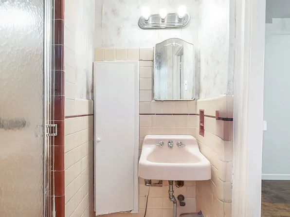 3626 Kings Highway image 19 of 22