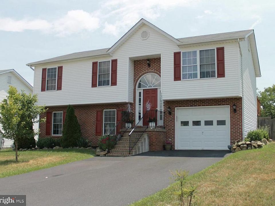 1st image of 102 Nature Dr