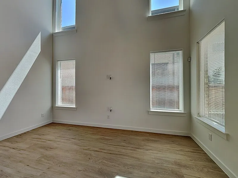 Building Photo - 15672 Desert Broom Rd