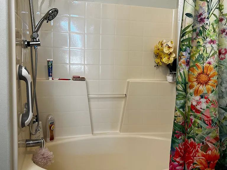 3501 Colby Ave #301 — Photo 9