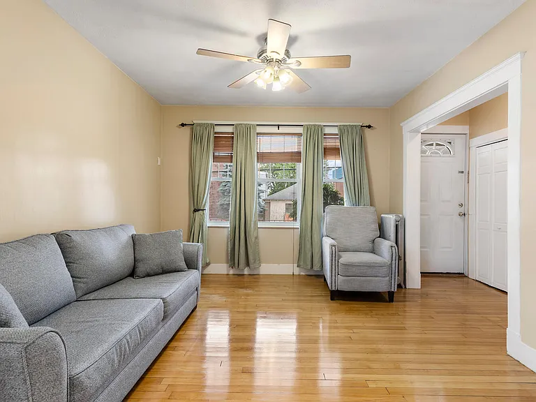 131 Yale St #1 — Photo 2