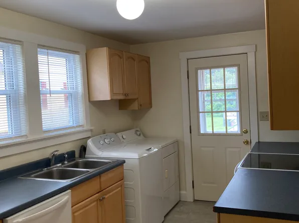 53 Water St APT 3, Lebanon, NH 03766