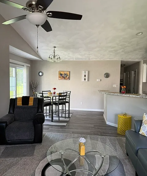 1504 English Pine Ln — Photo 8