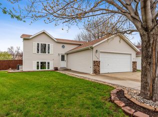 1440 Sheyenne Park Ct, West Fargo, ND 58078