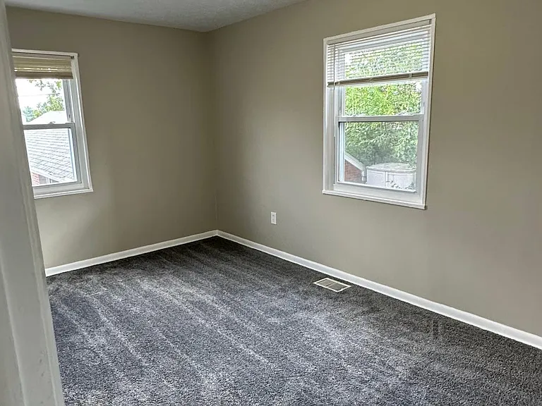 1555 Mayfair Blvd #2 — Photo 12