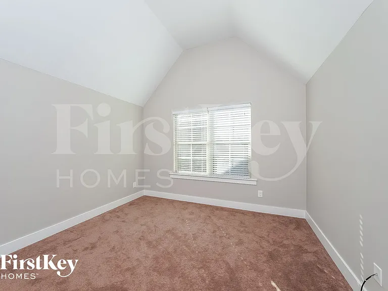 5492 Park Side Rd — Photo 10