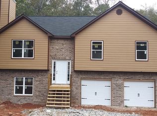 325 Valley View Dr, Fairburn, GA 30213