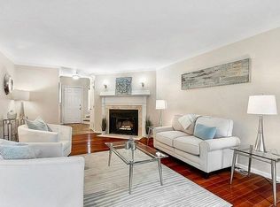 17 Highland Ct, Needham, MA 02492