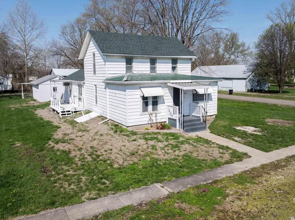 121 N Broad St, Loraine, IL 62349