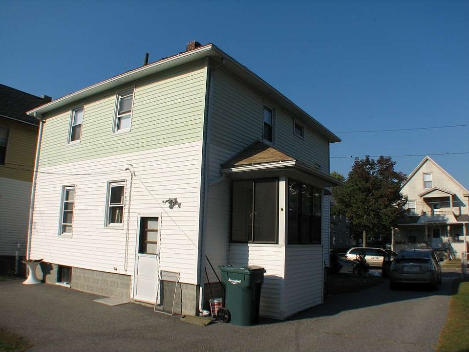 2nd image of 72 Cherrelyn St