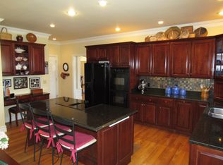 1033 Woods Edge Dr, Somerset, KY 42503