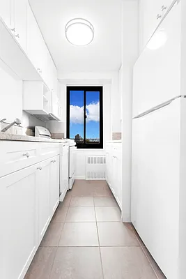 Rented by Olnick Organization | media 4