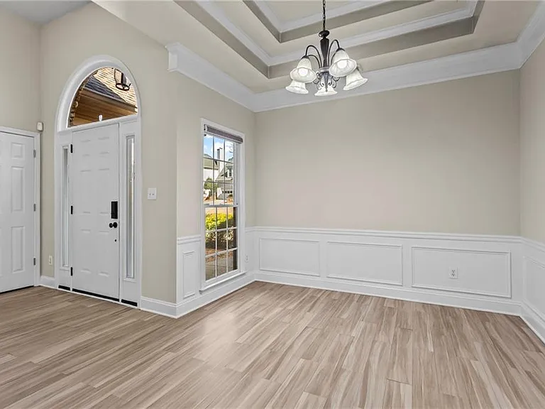 3030 Northcliff Dr — Photo 6