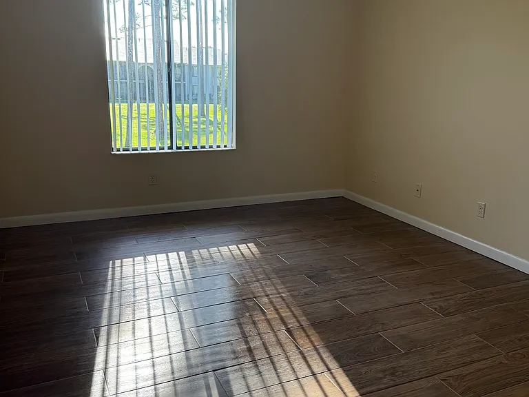 8219 Sun Spring Cir #72 — Photo 9