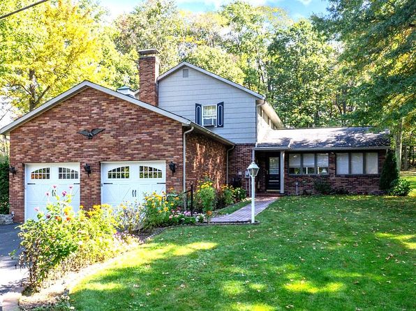 1201 N Blair St, Portage, PA 15946