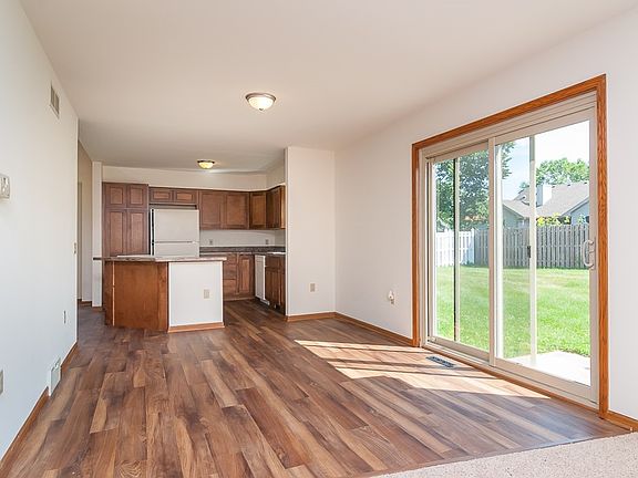 5th image of 1529/1531 Langley Ln