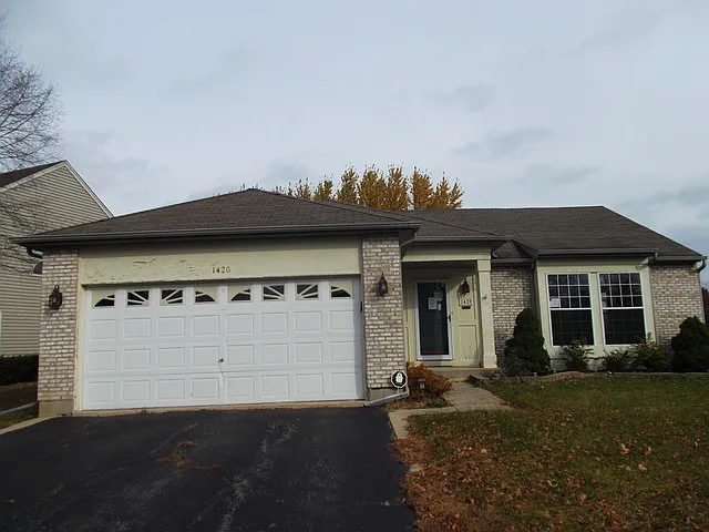 1420 Eliot Trl photo 1