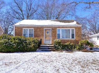 33530 N Greentree Rd, Grayslake, IL 60030