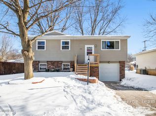 636 Faircrest Ave NW, Grand Rapids, MI 49534