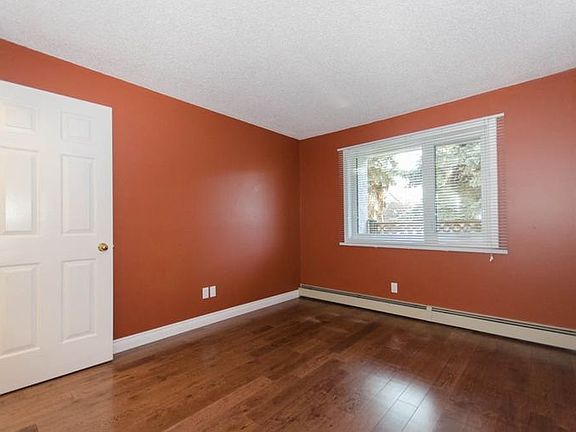 4th image of 10545 Saskatchewan Dr NW