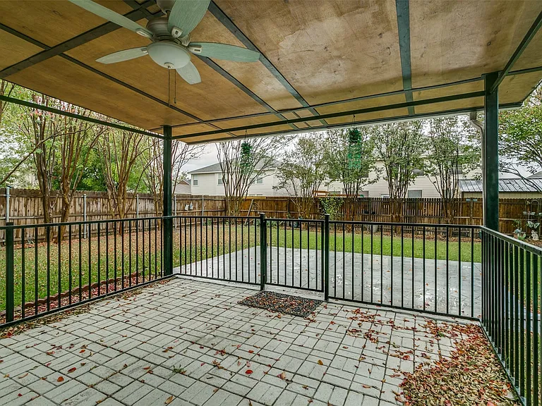 307 Pointer Pl — Photo 23