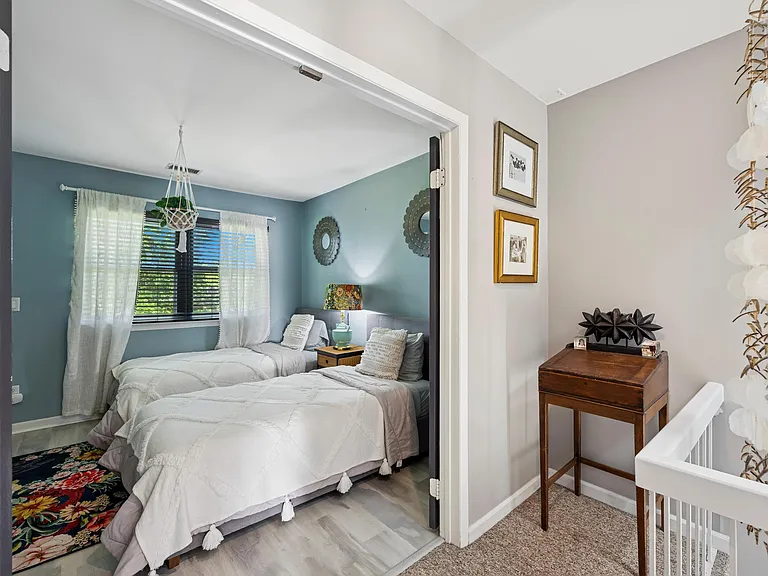 50 Hubbard Ln #5 — Photo 12