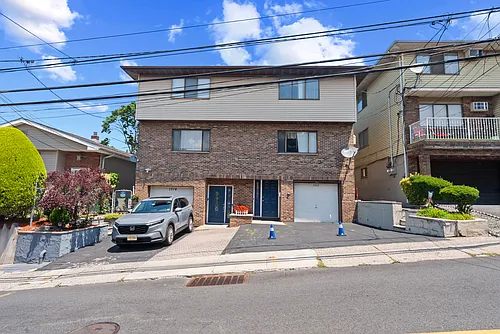 1312 46th St Photo 1