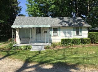 3420 Easton Rd, Barberton, OH 44203