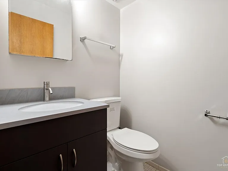 909 Buccaneer Dr #3 — Photo 16
