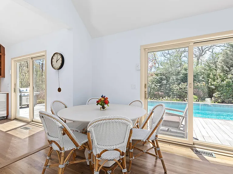 4 Saddle Ln — Photo 4
