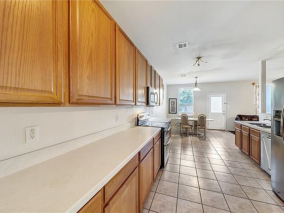 5th image of 8208 Atherton St
