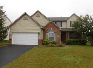 111 Runkle Dr, Pataskala, OH 43062