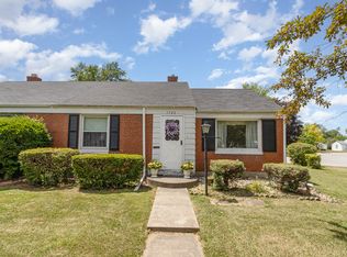 1723 N Raynor Ave, Crest Hill, IL 60403