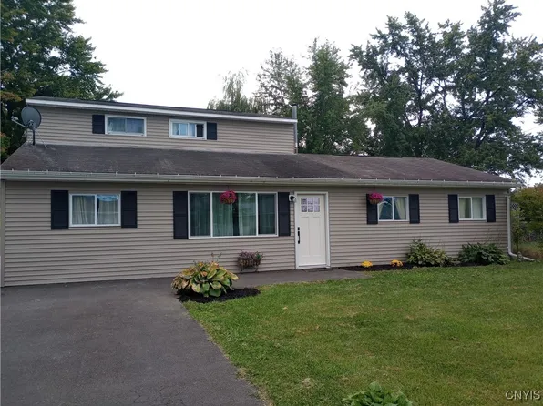 7899 Rinaldo Blvd E, Bridgeport, NY 13030