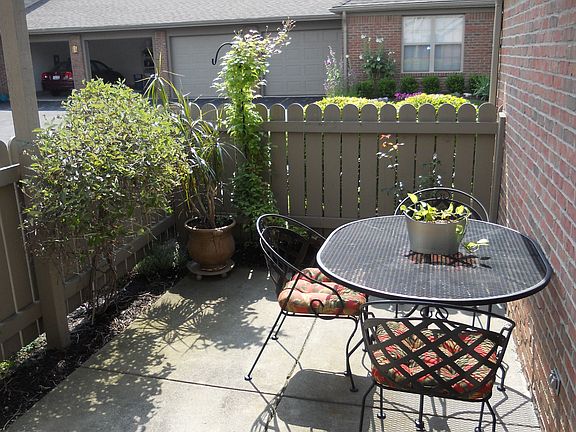 995 Village Brook Way