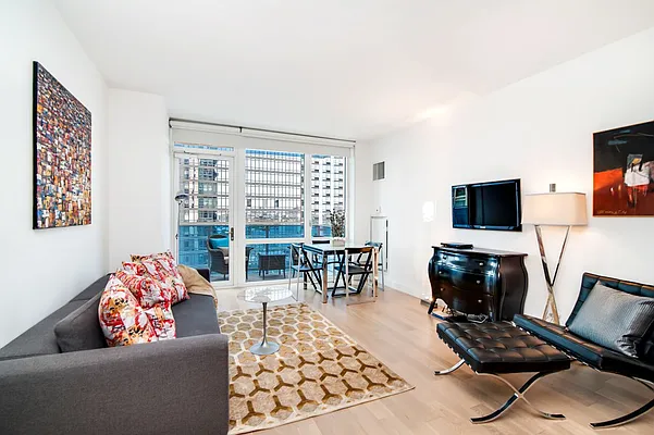 Rented by Compass | media 14