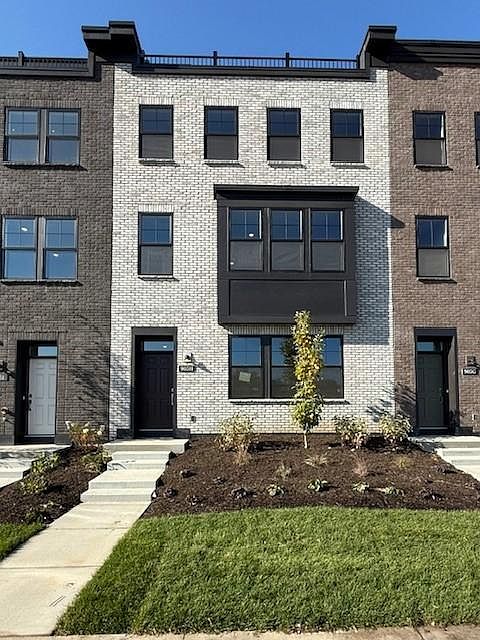 1st image of 905 Falls Psge W #H