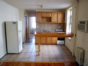 Rented by Elenora Dantchev, LREB