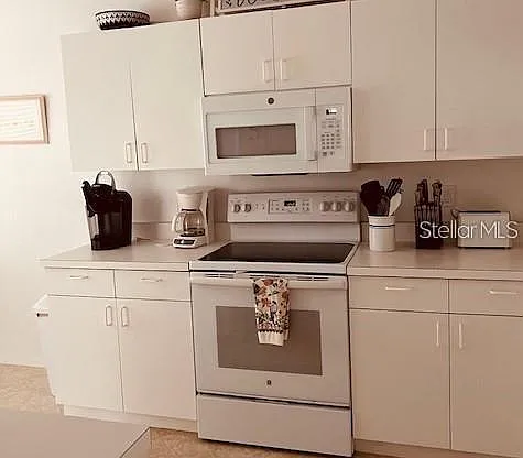 2 bed, 2.0 bath, 1238 sqft, $5,500 — Photo 3