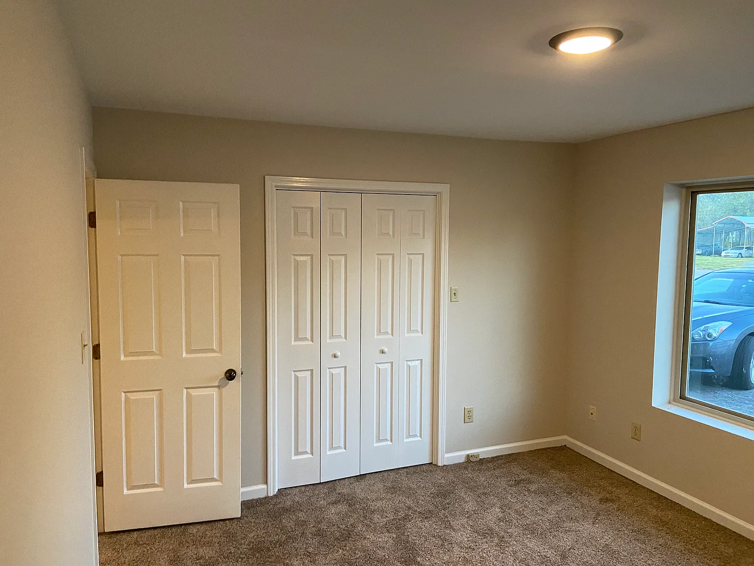 2 bed, 1050 sqft, $900 — Photo 4