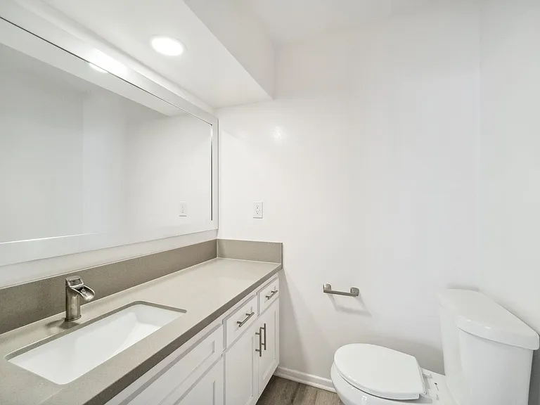 170 North Crescent Street — Photo 20