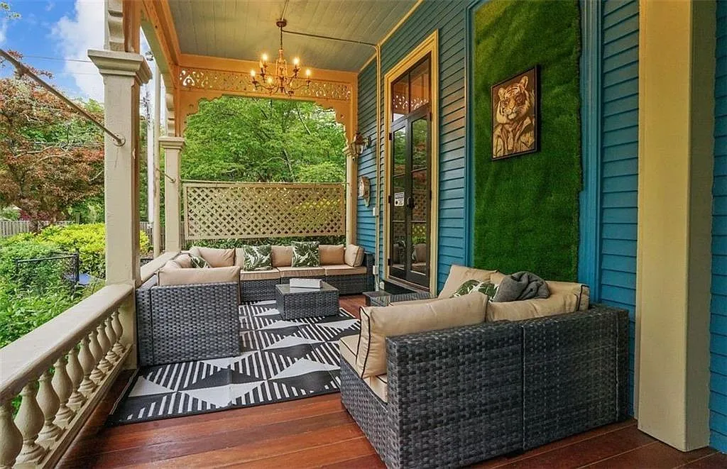 15 bed, 12.5 bath, 9115 sqft, $85,000 — Photo 3