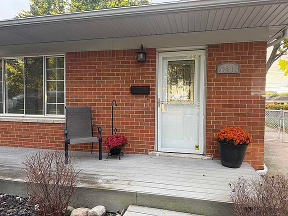 2nd image of 32511 Eiffel Ave
