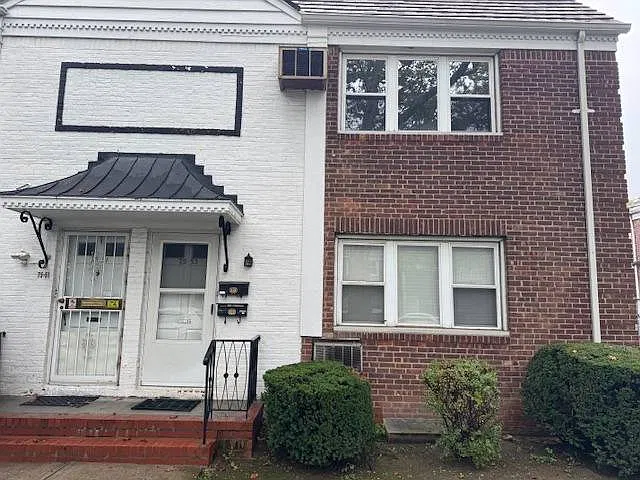 2 bed, 1.0 bath, $3,000 — Photo 1
