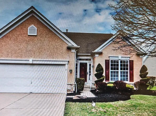 11 Merryton St, Voorhees, NJ 08043