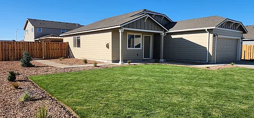 303 NW Par Ave Photo 1