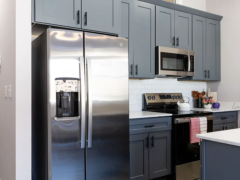 The Residence at 1555 Elm — Photo 24