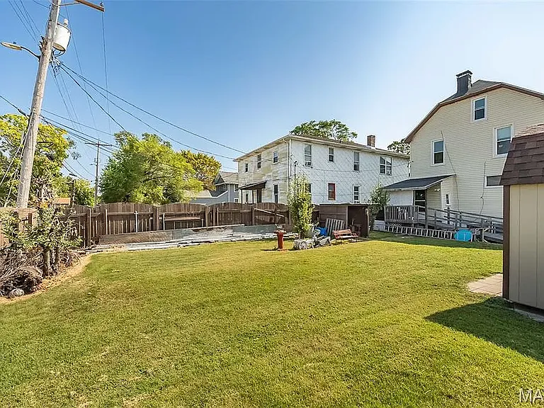 1911 Benton St — Photo 17